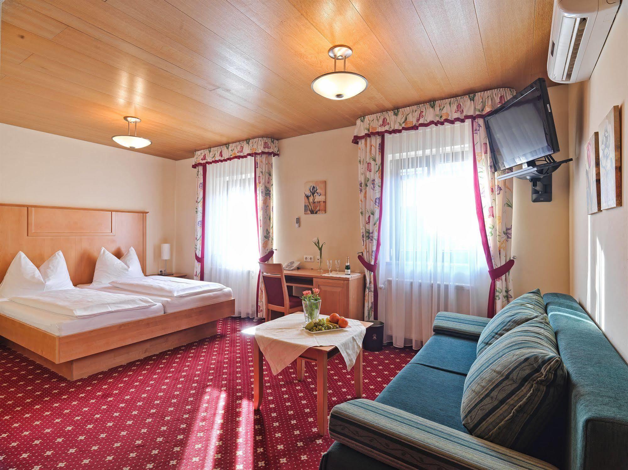 Hotel Mader Щайр Екстериор снимка