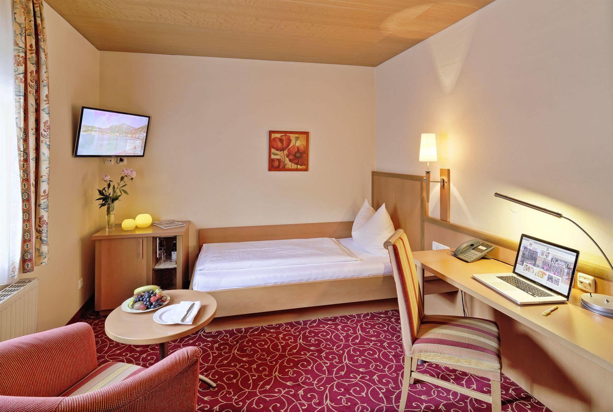 Hotel Mader Щайр Екстериор снимка